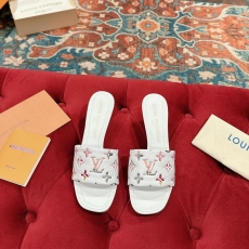 Louis Vuitton Slippers